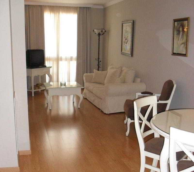 Apartaments Bt Vent De Garbi エンプリアブラバ エクステリア 写真