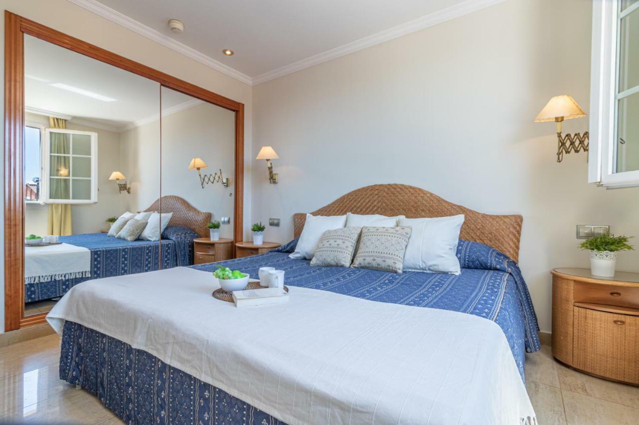 Apartaments Bt Vent De Garbi エンプリアブラバ エクステリア 写真