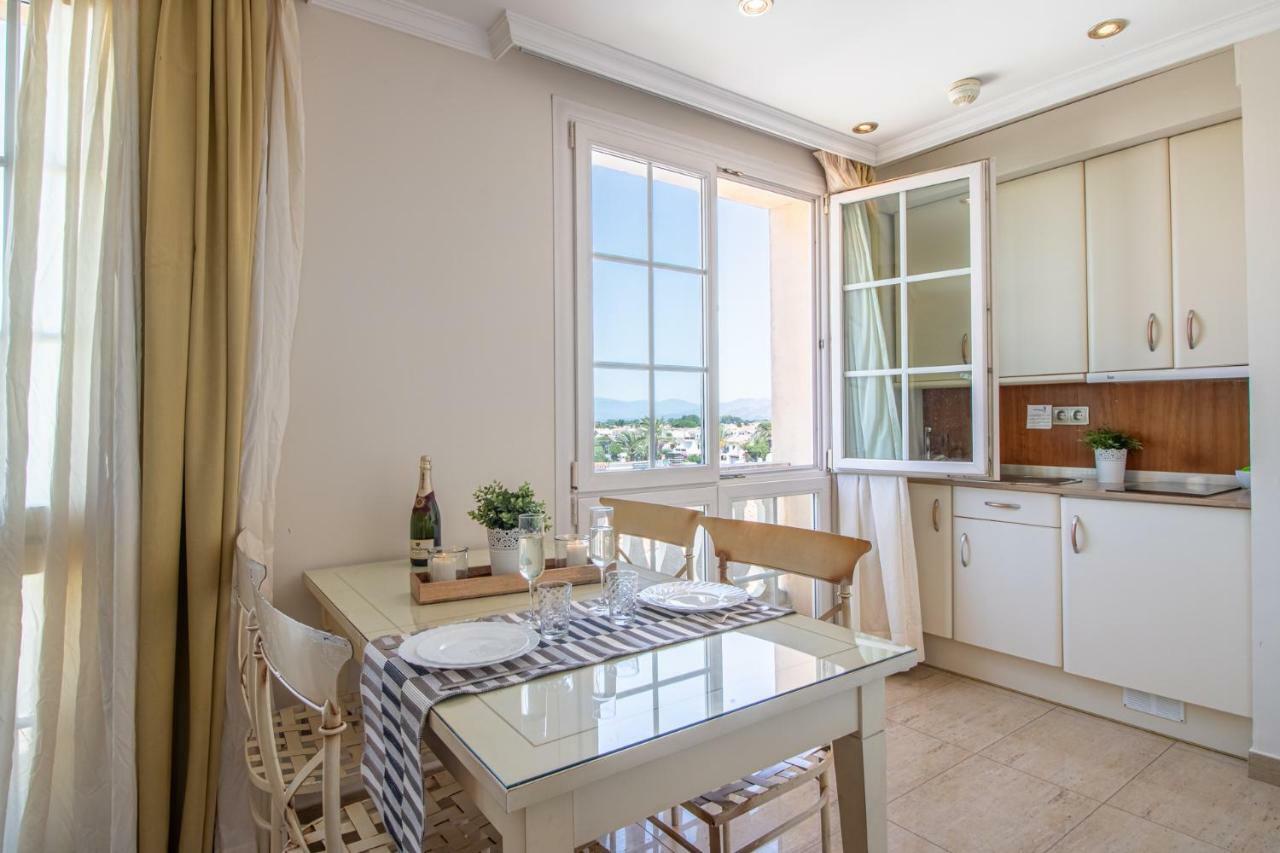 Apartaments Bt Vent De Garbi エンプリアブラバ エクステリア 写真