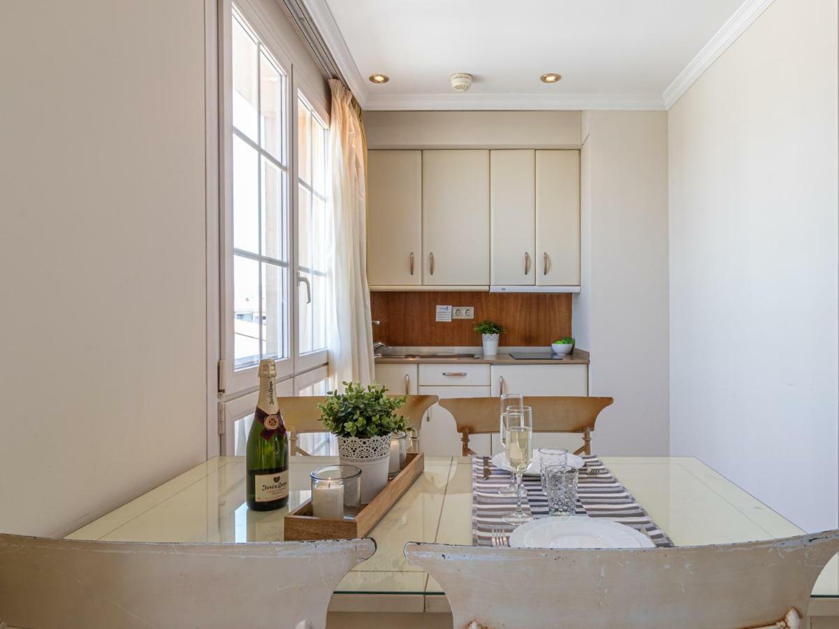 Apartaments Bt Vent De Garbi エンプリアブラバ エクステリア 写真