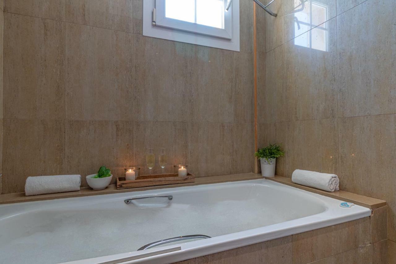 Apartaments Bt Vent De Garbi エンプリアブラバ エクステリア 写真