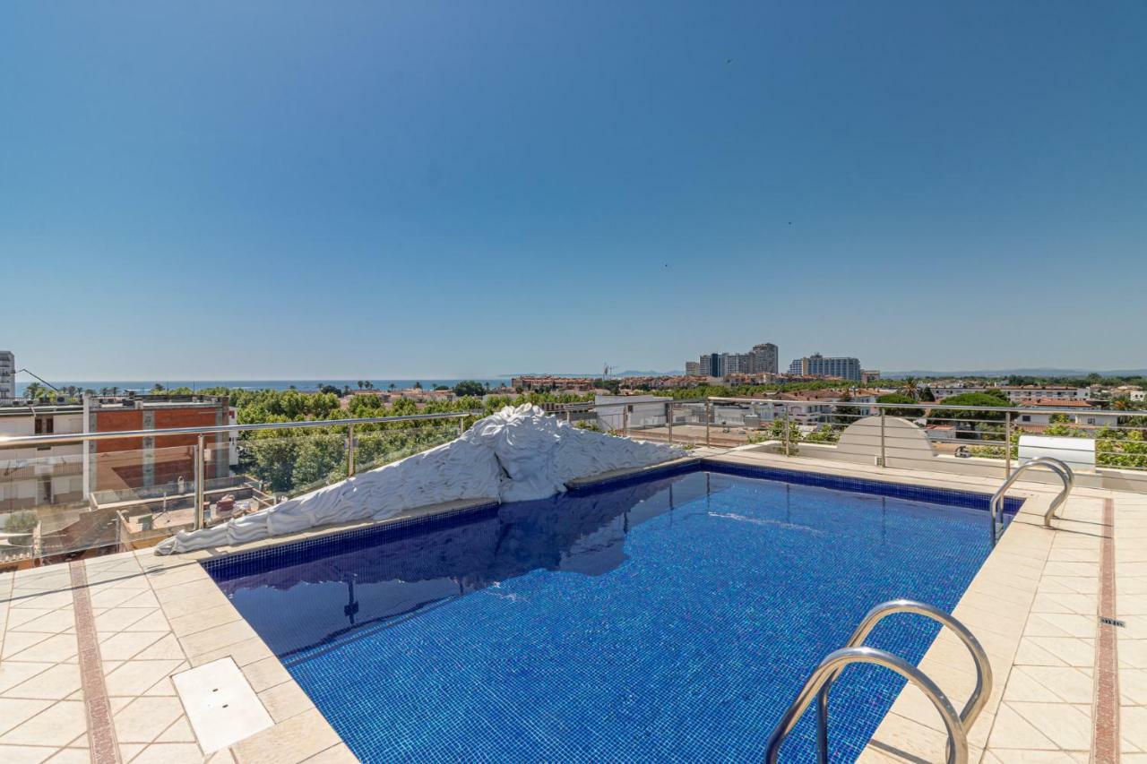 Apartaments Bt Vent De Garbi エンプリアブラバ エクステリア 写真